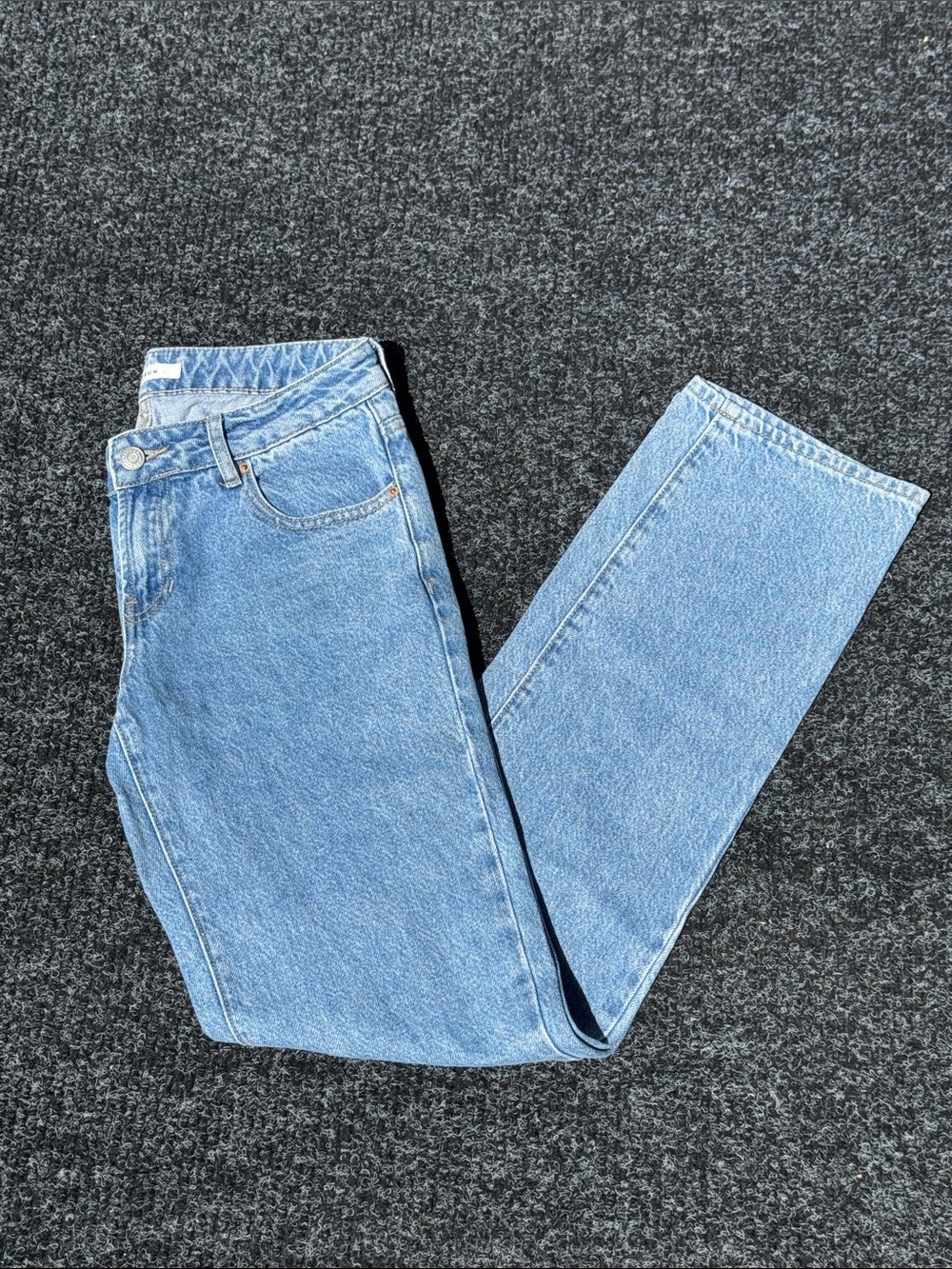 Low rise straight jeans